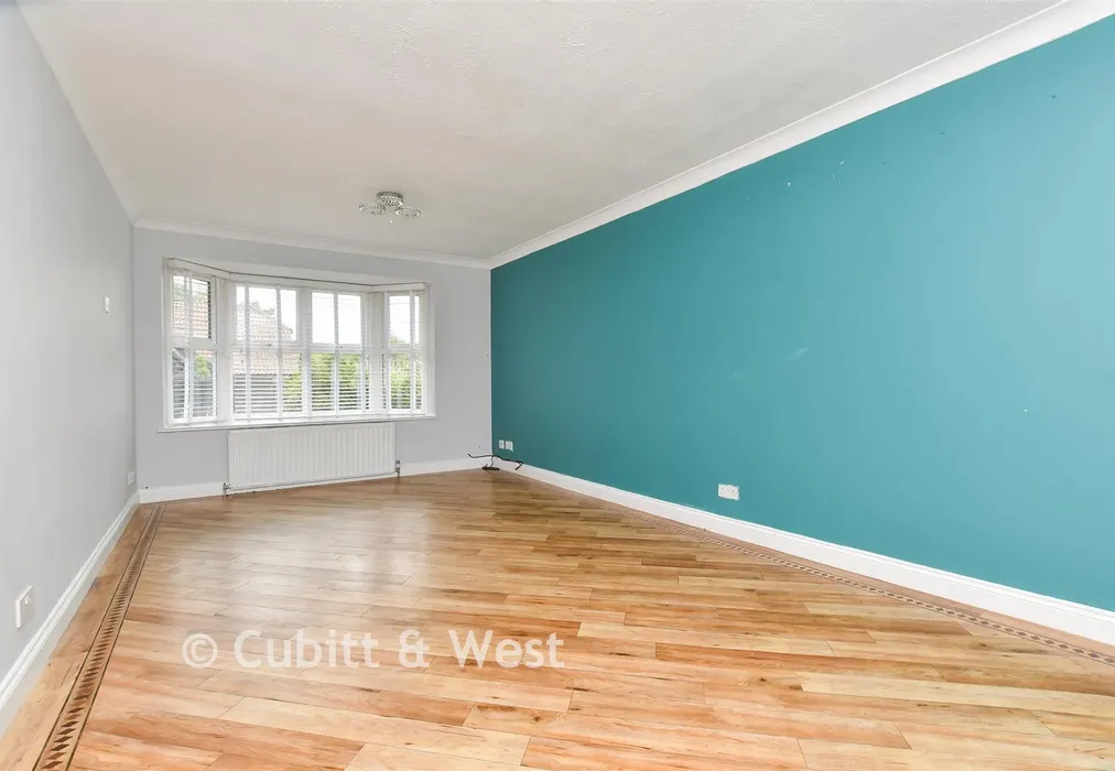 Lounge - Great Ellshams, Banstead, Surrey - Wards of Kent