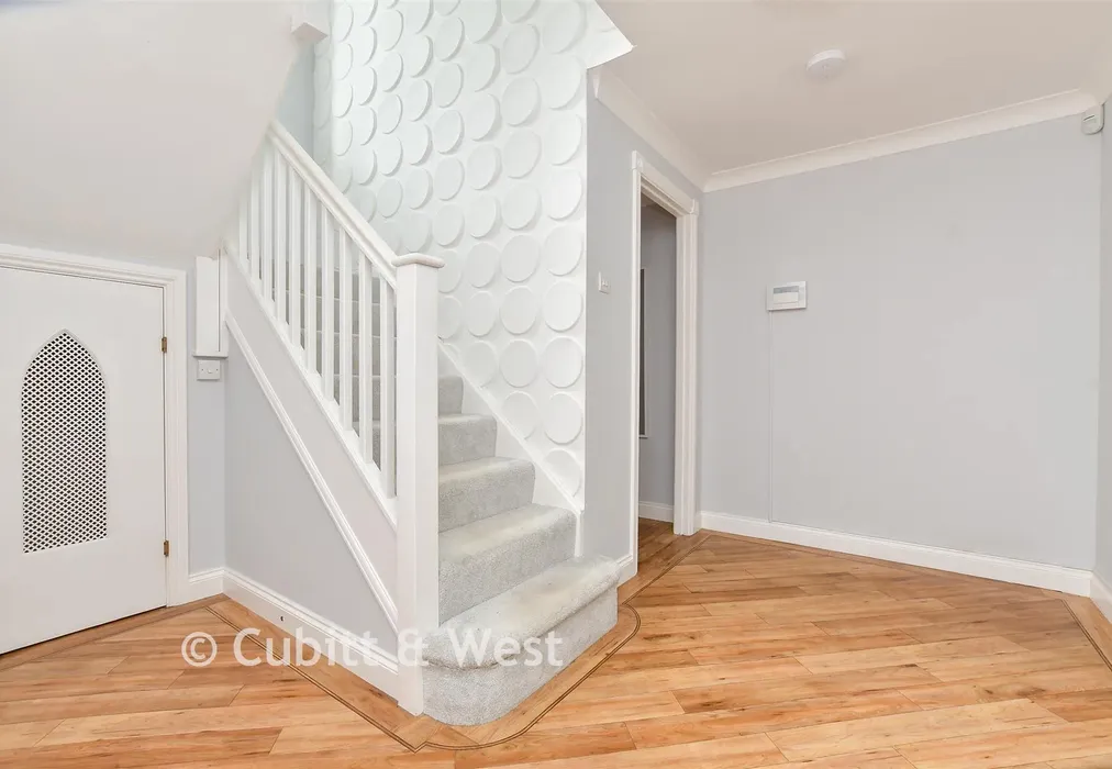 Entrance Hall - Great Ellshams, Banstead, Surrey - Wards of Kent