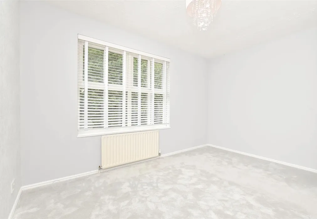 Bedroom 3 - Great Ellshams, Banstead, Surrey - Wards of Kent