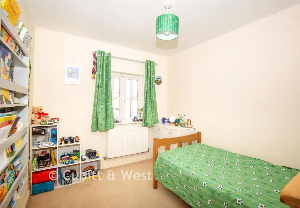 Bedroom 3 - The Willows, Parbrook, West Sussex - Wards of Kent