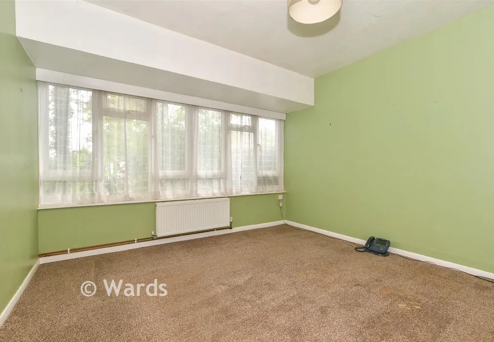 Bedroom 1 - Dillon Way, Tunbridge Wells, Kent - Wards of Kent