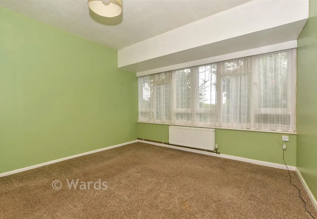 Bedroom 1 - Dillon Way, Tunbridge Wells, Kent - Wards of Kent