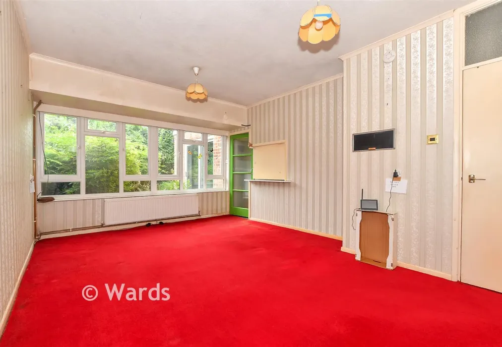 Lounge - Dillon Way, Tunbridge Wells, Kent - Wards of Kent