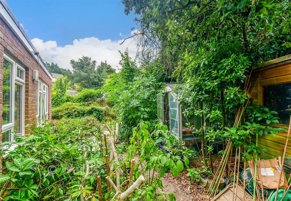 Rear Garden - Dillon Way, Tunbridge Wells, Kent - Wards of Kent