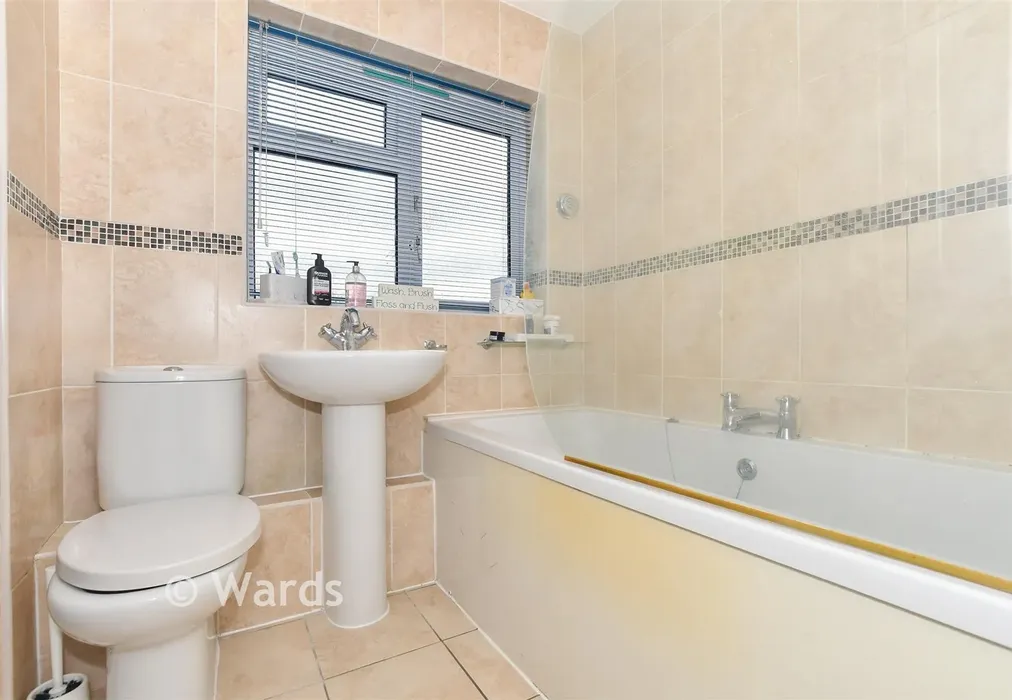 Bathroom - Chalk Avenue, St. Michaels, Tenterden, Kent - Wards of Kent
