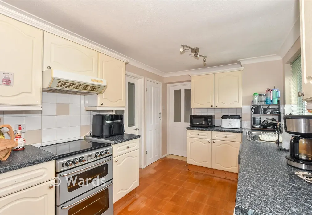 Kitchen/Diner - Chalk Avenue, St. Michaels, Tenterden, Kent - Wards of Kent
