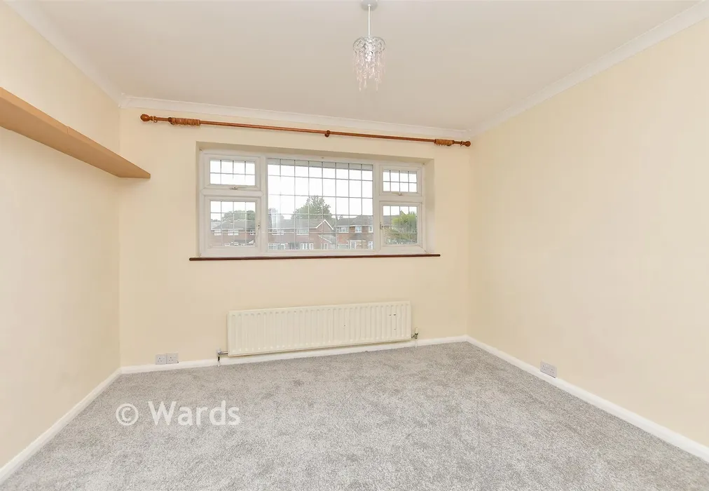 Bedroom 1 - Oriole Way, Larkfield, Aylesford, Kent - Wards of Kent