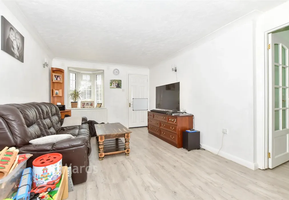 Lounge - Naseby Avenue, Folkestone, Kent - Wards of Kent