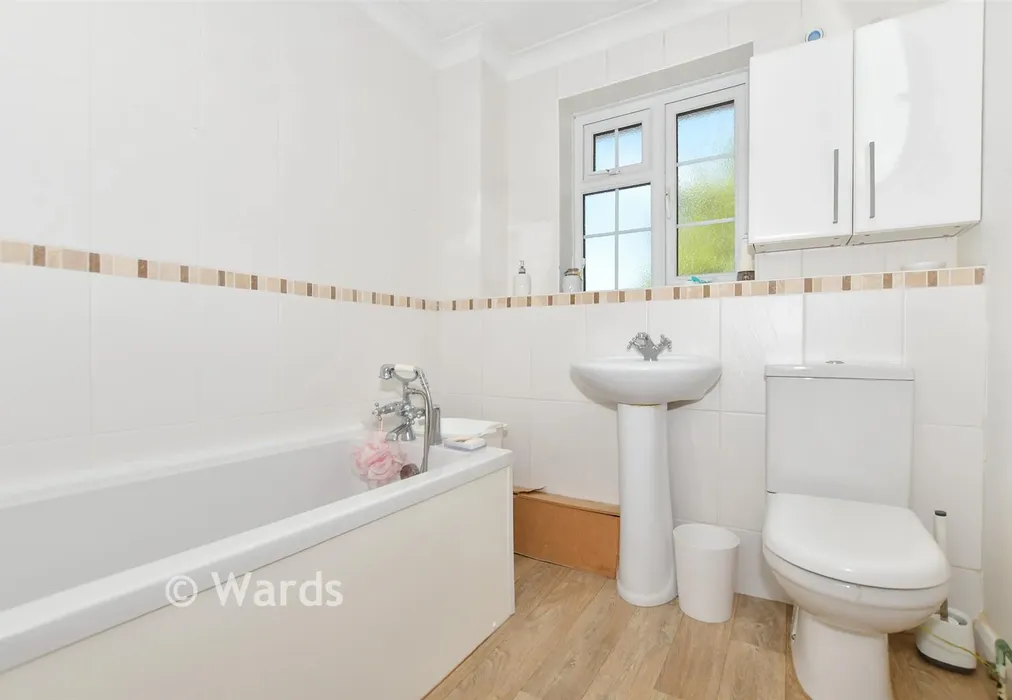 Bathroom - Naseby Avenue, Folkestone, Kent - Wards of Kent