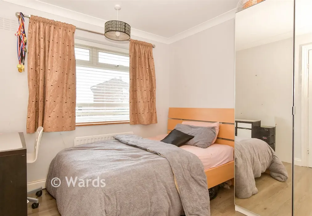 Bedroom 2 - Stratford Avenue, Rainham, Gillingham, Kent - Wards of Kent