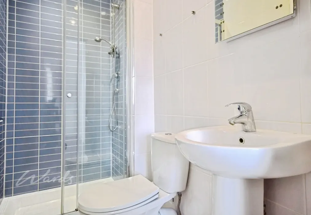 Reeves en suite use - Reeves Yard Margate CT9 - Wards of Kent