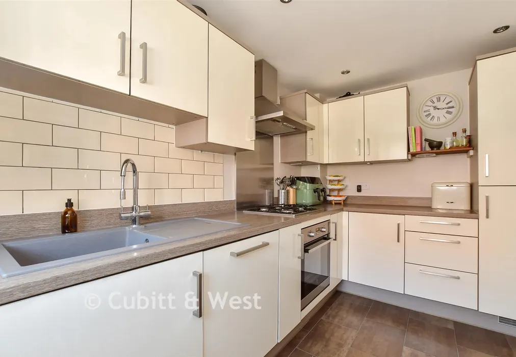 Kitchen - Ockenden Road, Littlehampton, West Sussex - Wards of Kent