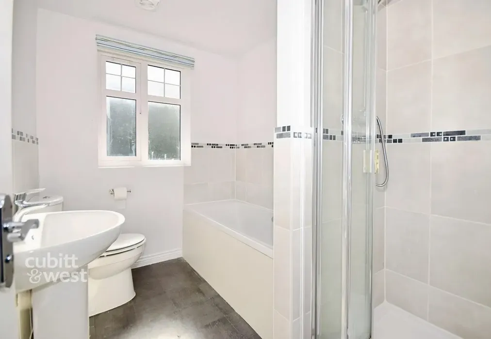 user_edited_photo... - Blackthorn Avenue Felpham PO22 - Wards of Kent