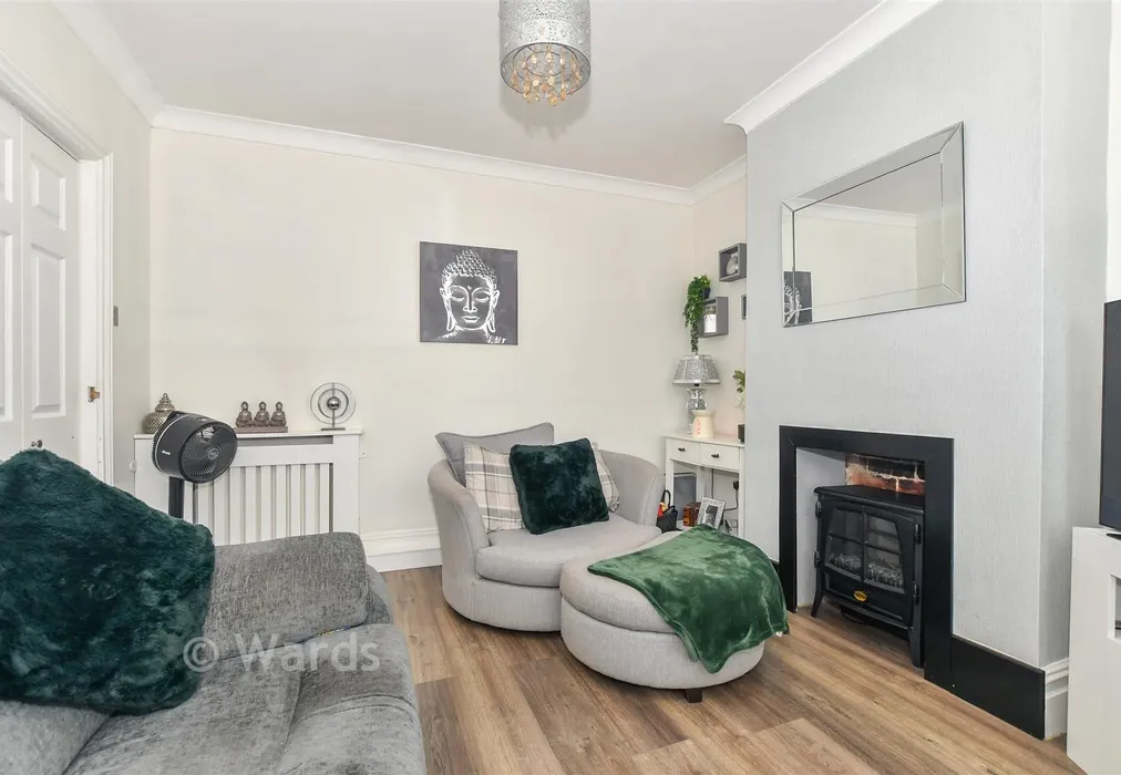 Lounge - Dering Road, Ashford, Kent - Wards of Kent