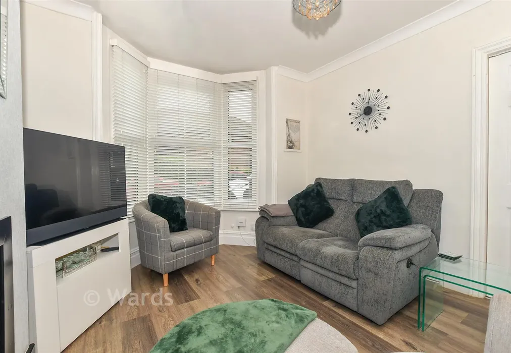 Lounge - Dering Road, Ashford, Kent - Wards of Kent