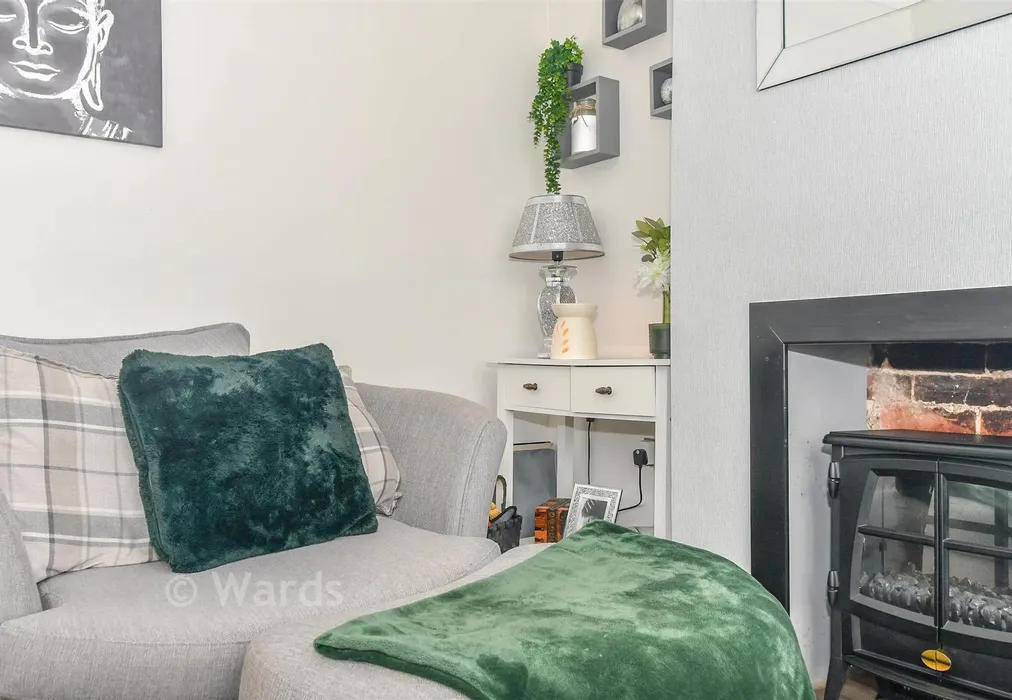 Internal Lifestyle Photograph - Dering Road, Ashford, Kent - Wards of Kent