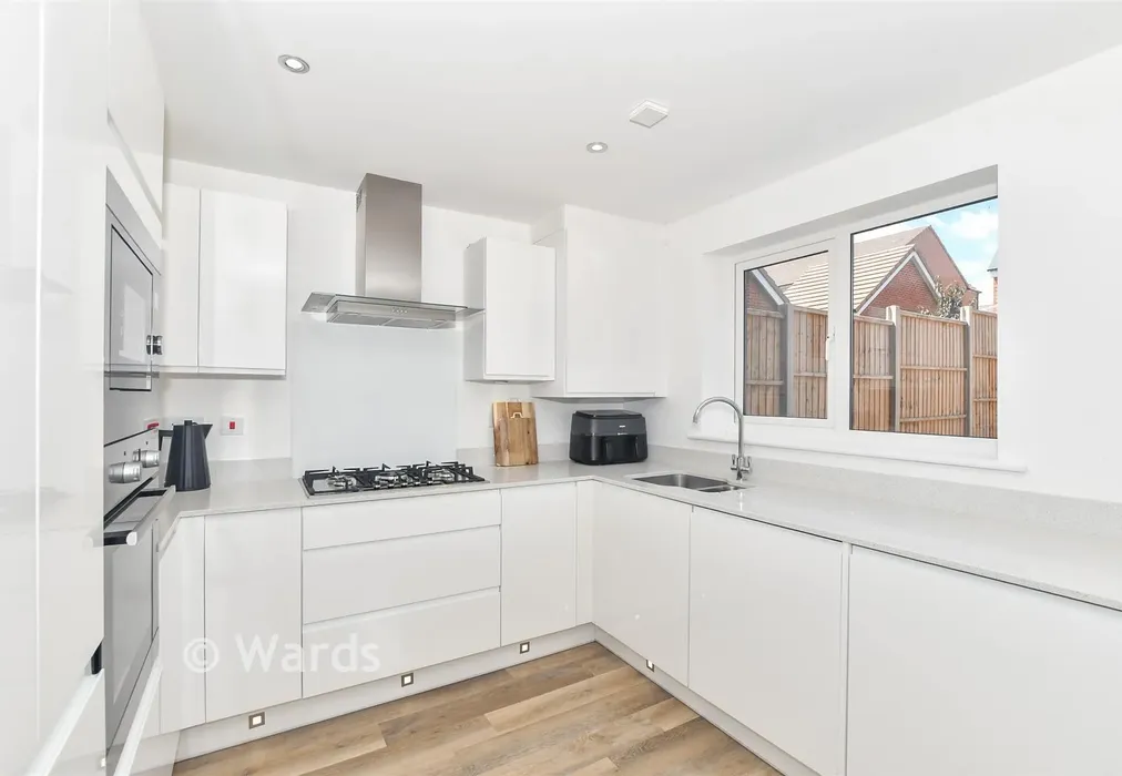 Kitchen/Diner - Sea View Avenue, Deal, Kent - Wards of Kent