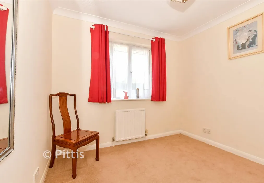 Bedroom 3 - Devonia Gardens, Brading, Isle of Wight - Wards of Kent