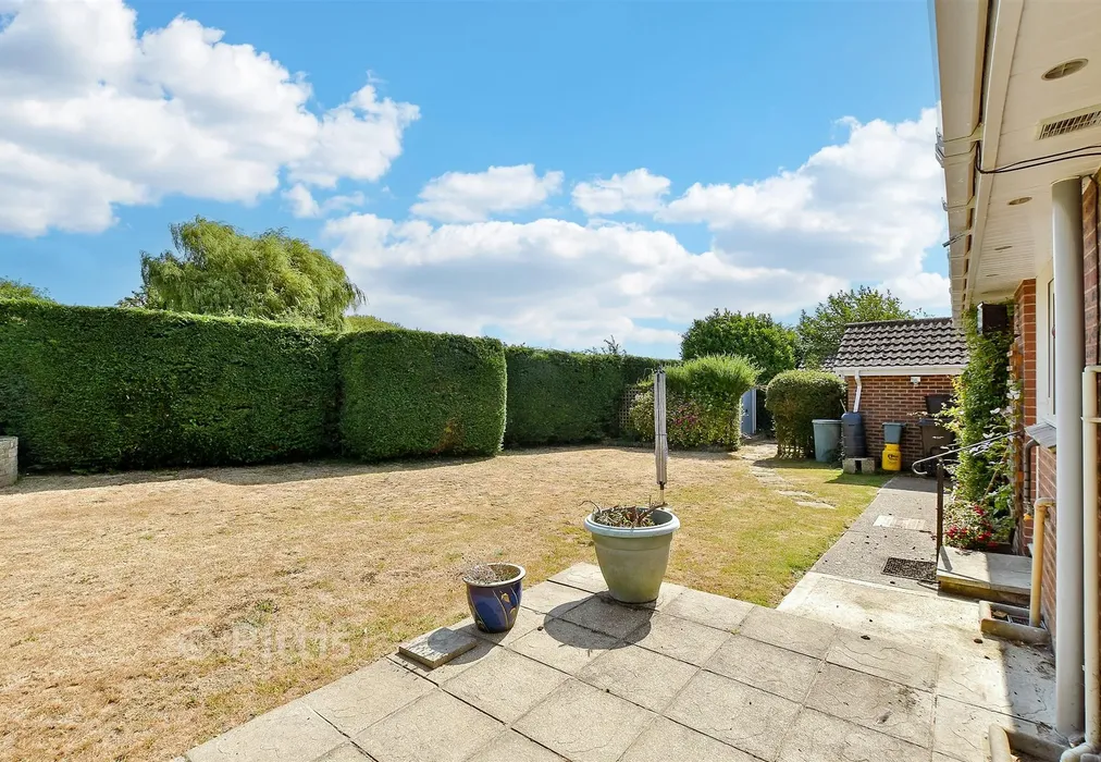 Rear Garden - Devonia Gardens, Brading, Isle of Wight - Wards of Kent