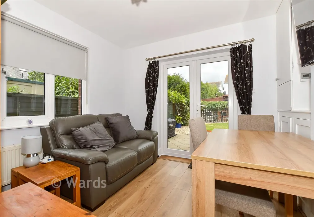 Dining Room - Twiss Grove, Hythe, Kent - Wards of Kent