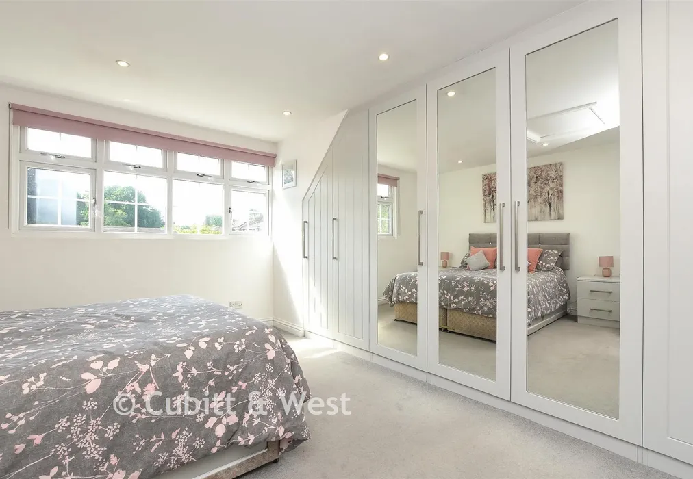 Bedroom 1 - Heathway, Chaldon, Caterham, Surrey - Wards of Kent