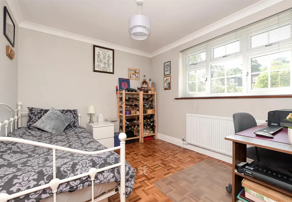 Study - Heathway, Chaldon, Caterham, Surrey - Wards of Kent