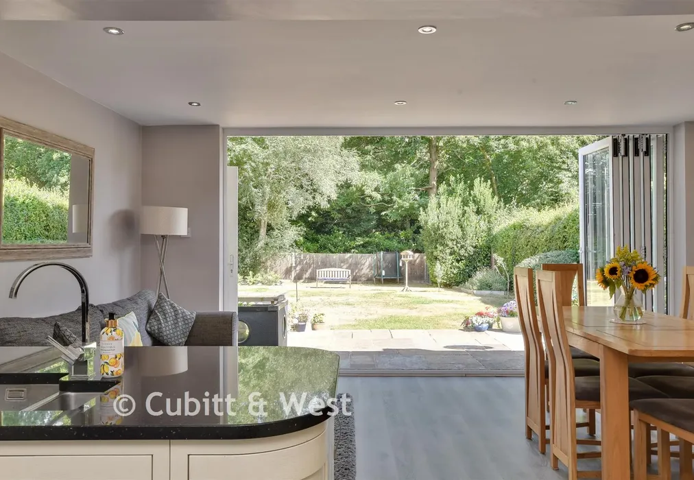 Internal Lifestyle Photograph - Heathway, Chaldon, Caterham, Surrey - Wards of Kent