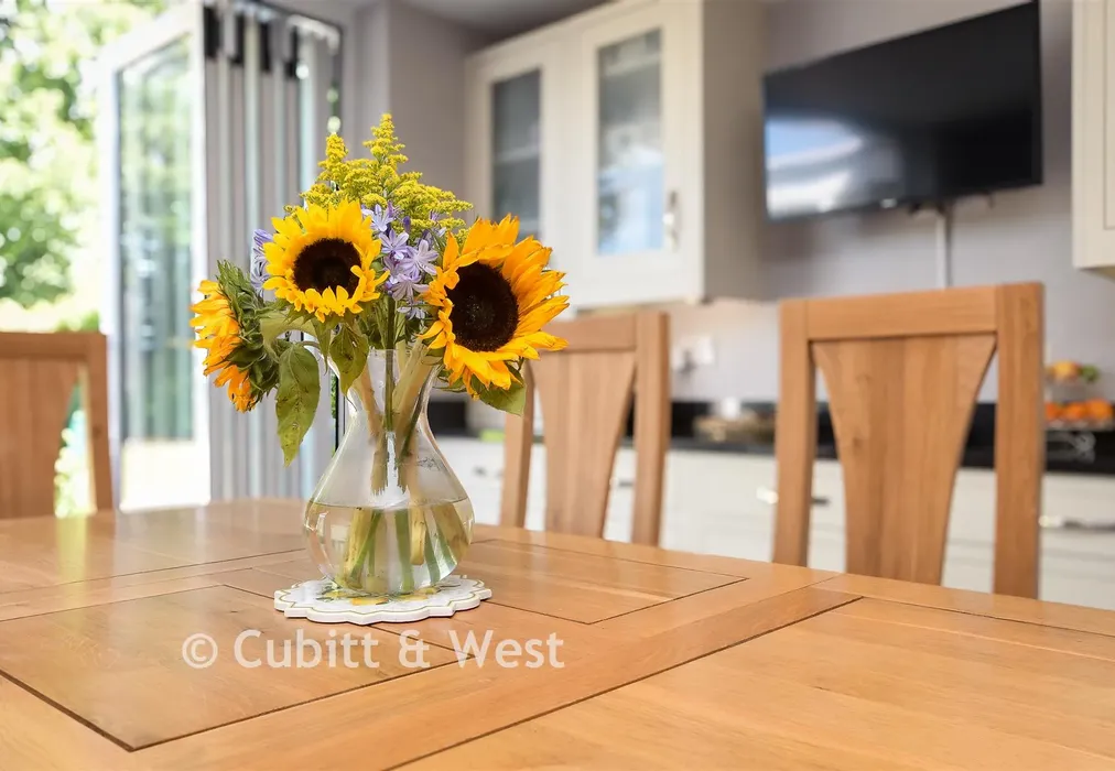 Internal Lifestyle Photograph - Heathway, Chaldon, Caterham, Surrey - Wards of Kent
