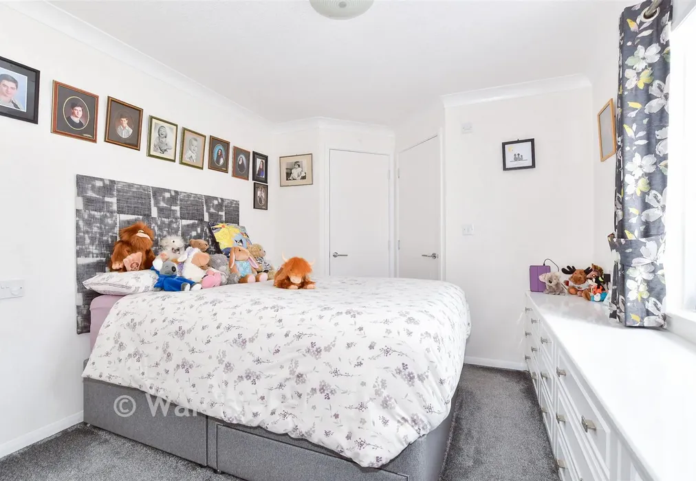 Bedroom 1 - Wateringbury Road, East Malling, Kent - Wards of Kent