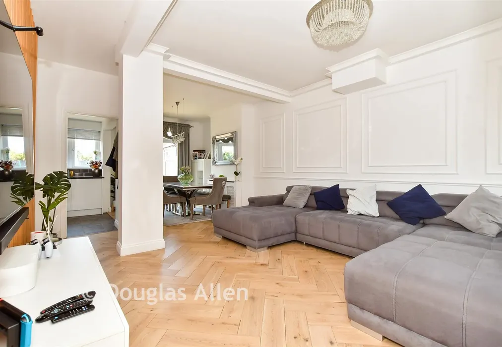 Lounge - Fairview Avenue, Rainham, Essex - Wards of Kent