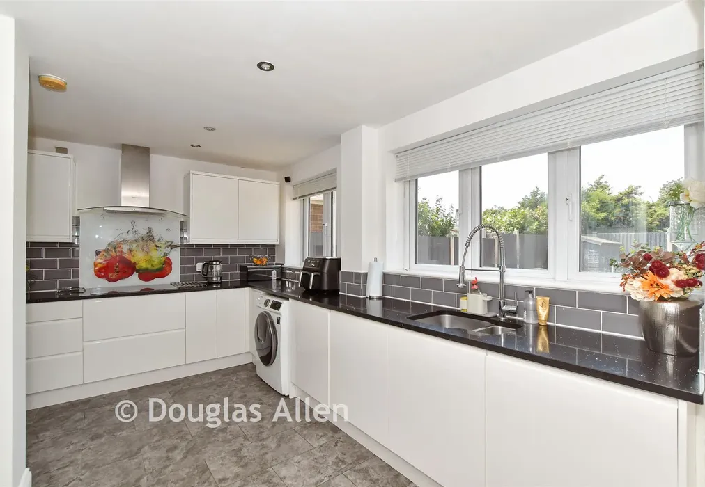 Kitchen - Fairview Avenue, Rainham, Essex - Wards of Kent