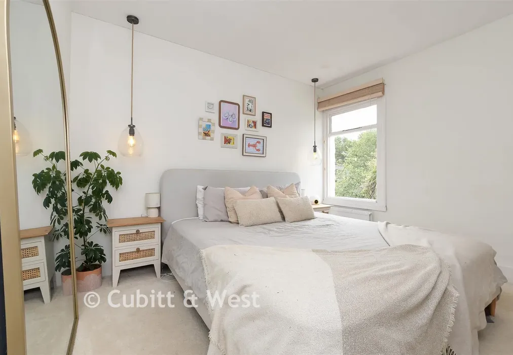 Bedroom 2 - Albert Road, Horley, Surrey - Wards of Kent
