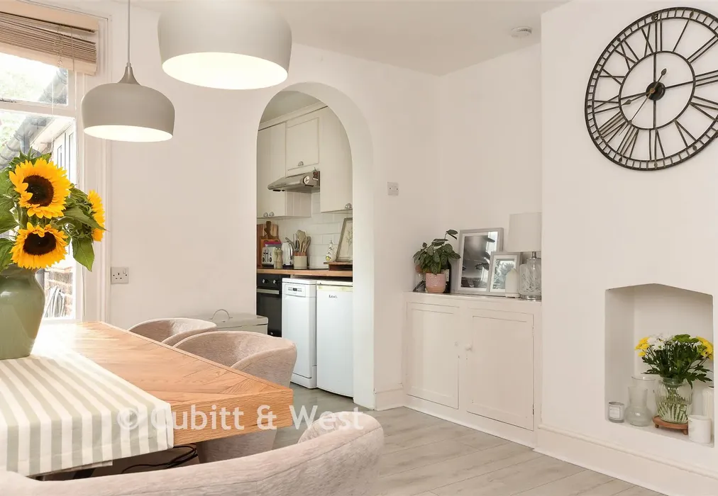 Internal Lifestyle Photograph - Albert Road, Horley, Surrey - Wards of Kent