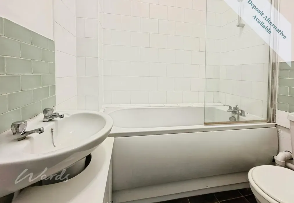 Julian bath use - Edgar Road Cliftonville CT9 - Wards of Kent