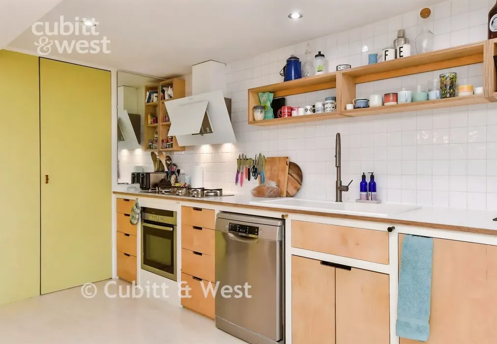 Kitchen - Osborne Road, Brighton, BN1 - Wards of Kent