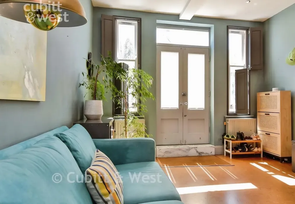 Reception Room - Osborne Road, Brighton, BN1 - Wards of Kent