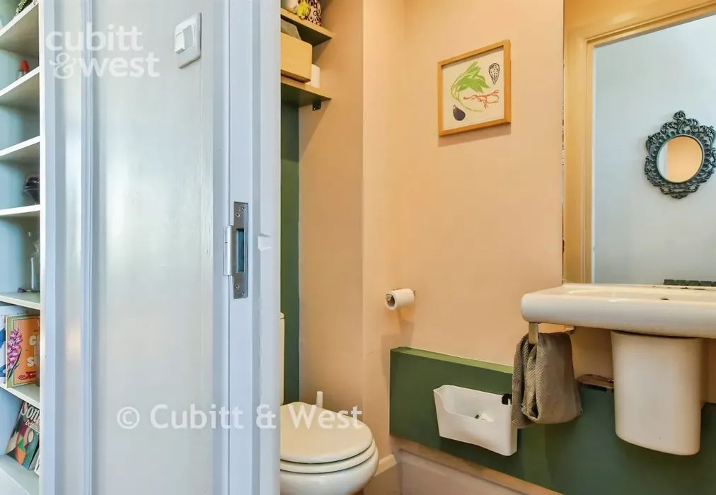 Cloakroom - Osborne Road, Brighton, BN1 - Wards of Kent