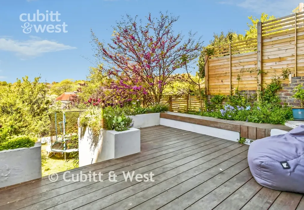 Decking - Osborne Road, Brighton, BN1 - Wards of Kent