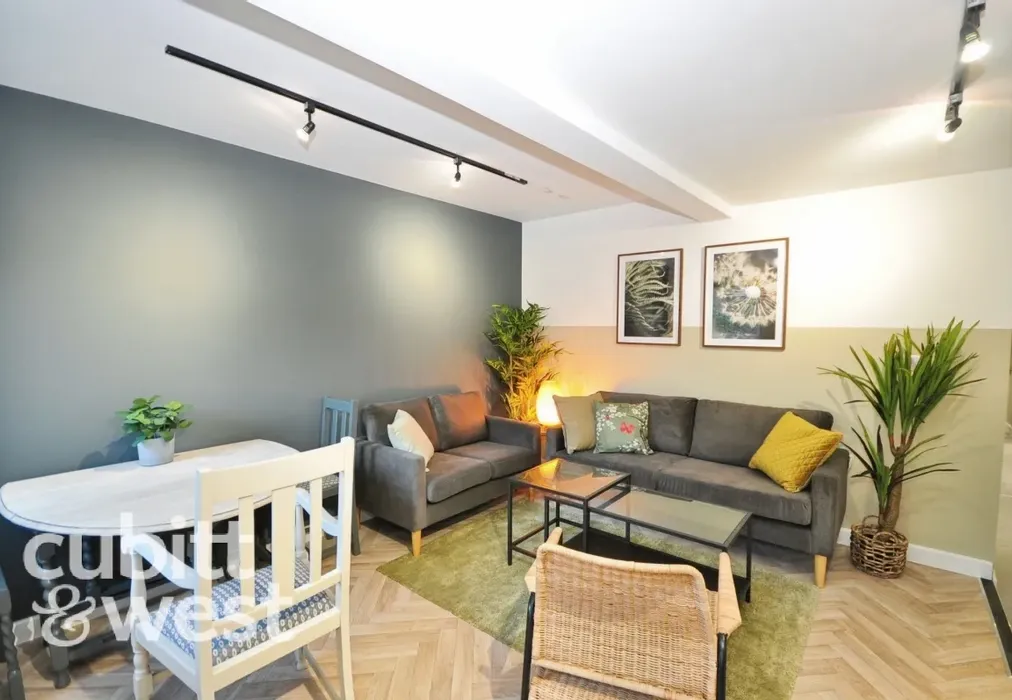  - AVAILABLE WITH NO DEPOSIT Ophir Road Portsmouth PO2 - Wards of Kent