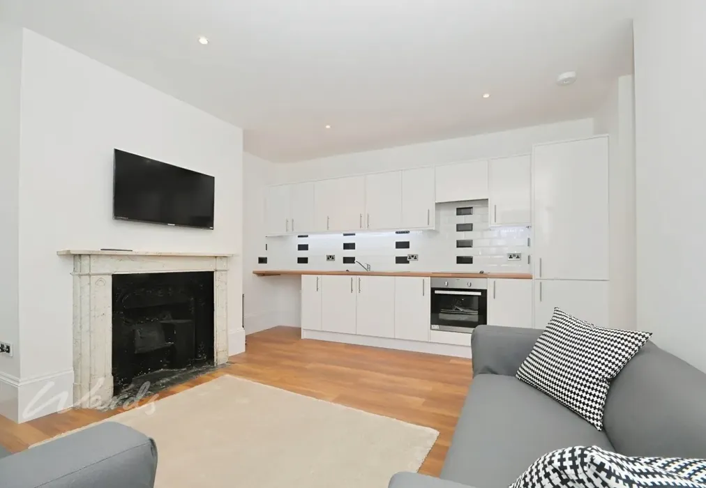 High open plan 11... - High Street Ramsgate CT11 - Wards of Kent