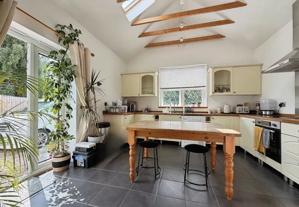 Fair 42 kitchen use - Fairfield Road Broadstairs CT10 - Wards of Kent