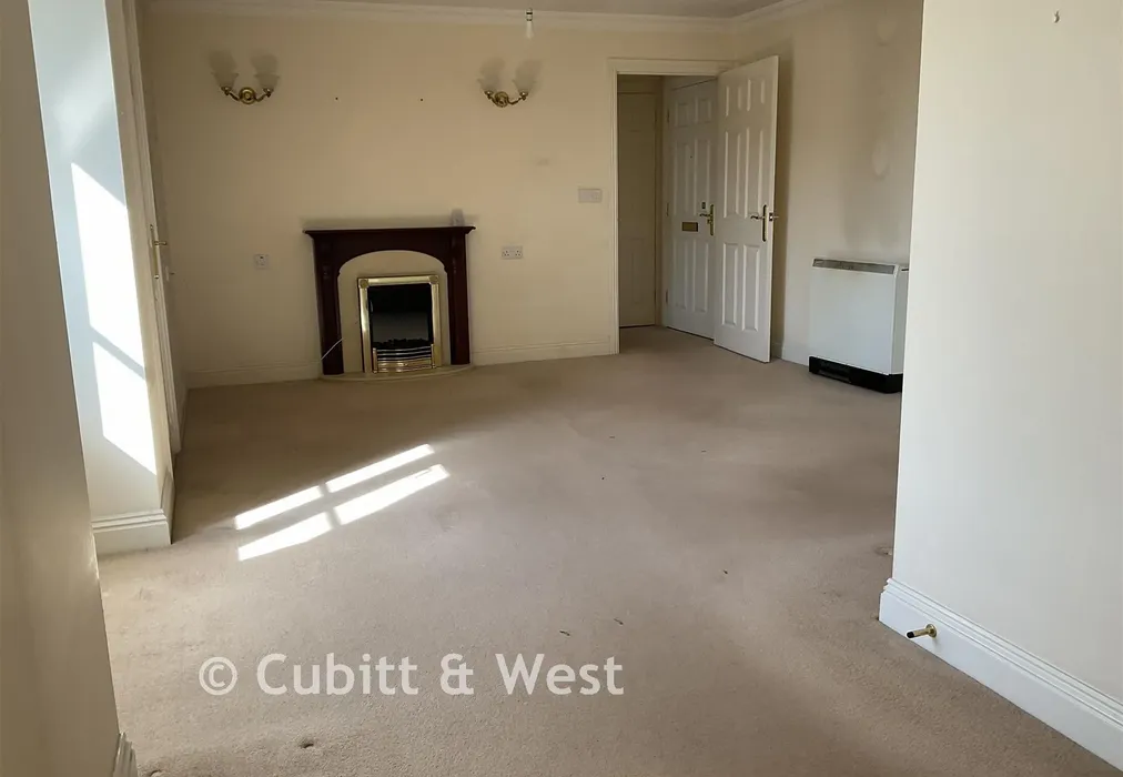 Reception - High Street, Billingshurst, West Sussex - Wards of Kent