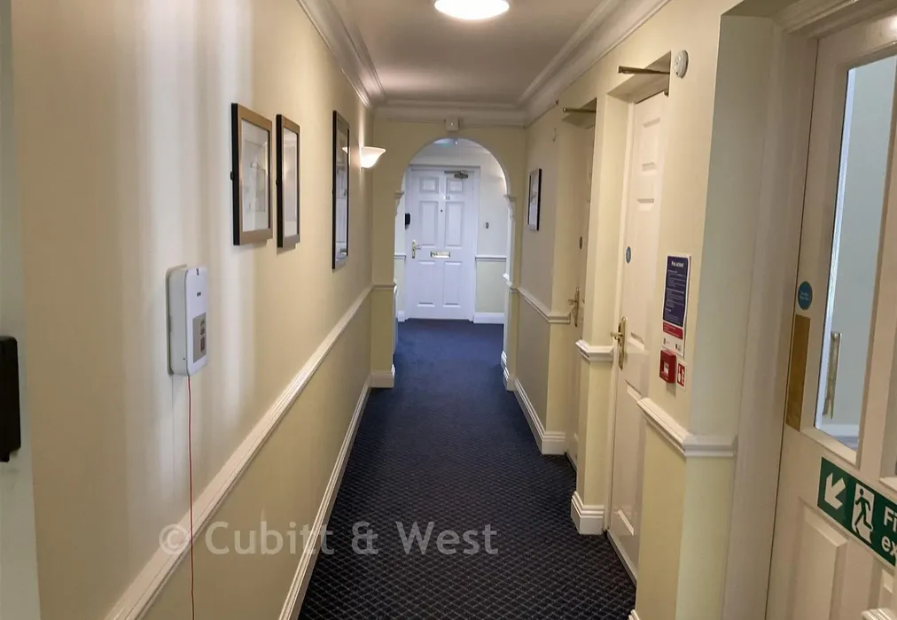 Hallway - High Street, Billingshurst, West Sussex - Wards of Kent
