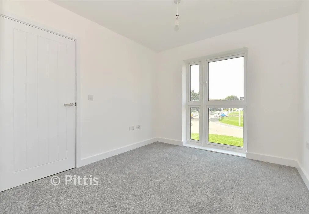 Bedroom - Acorn Avenue, Newport, Isle of Wight - Wards of Kent