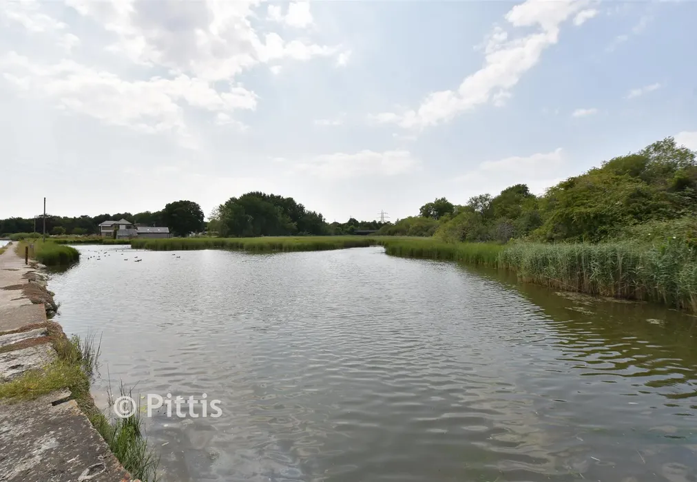 Local 6 - Acorn Avenue, Newport, Isle of Wight - Wards of Kent