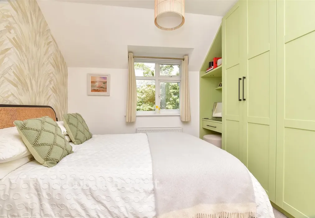 Bedroom 1 - Rose Hill, Sutton, Surrey - Wards of Kent