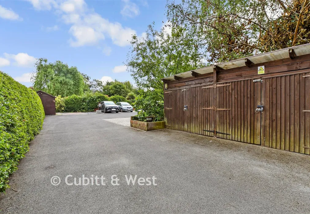 Driveway/Parking - Rose Hill, Sutton, Surrey - Wards of Kent