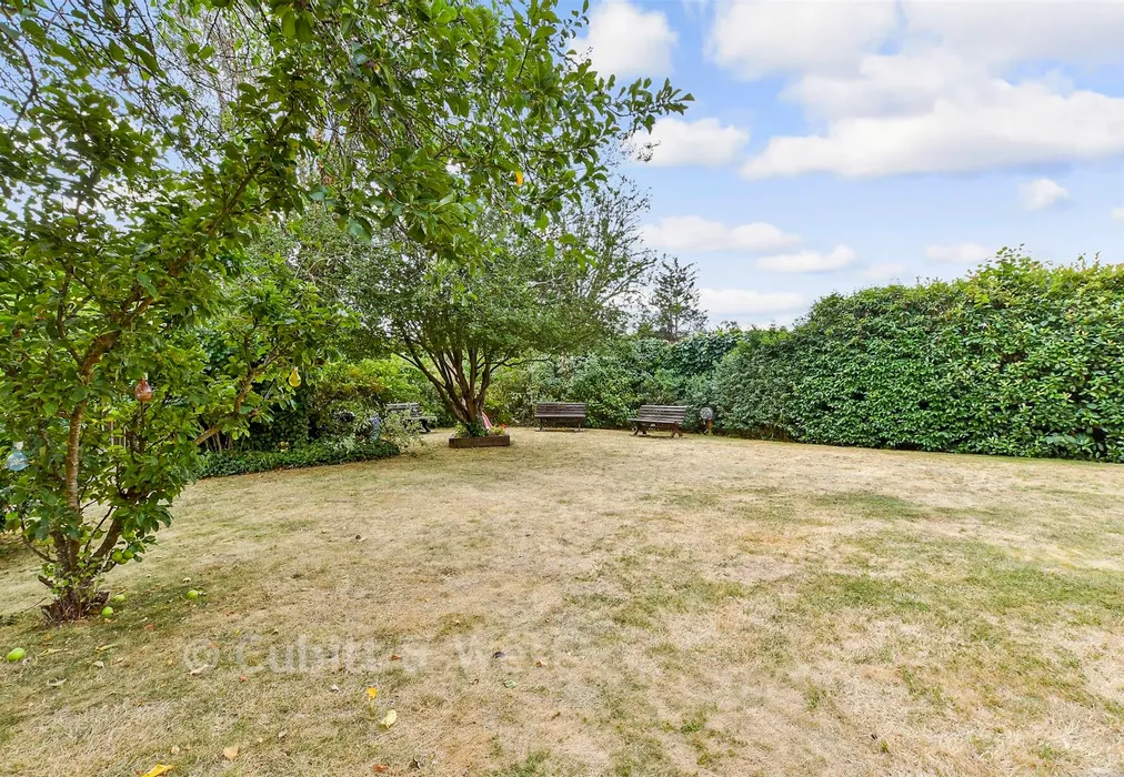 Communal Gardens - Rose Hill, Sutton, Surrey - Wards of Kent