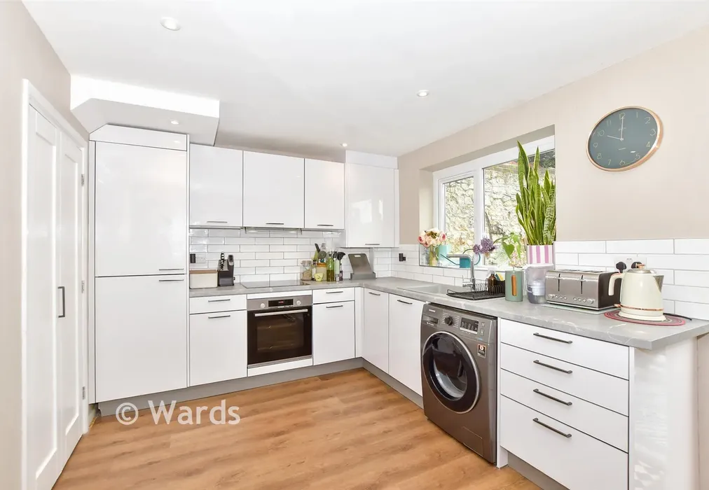 Kitchen - Wellington Place, Sandgate, Kent - Wards of Kent