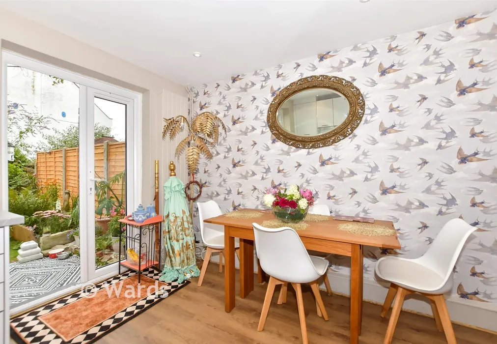 Kitchen - Wellington Place, Sandgate, Kent - Wards of Kent